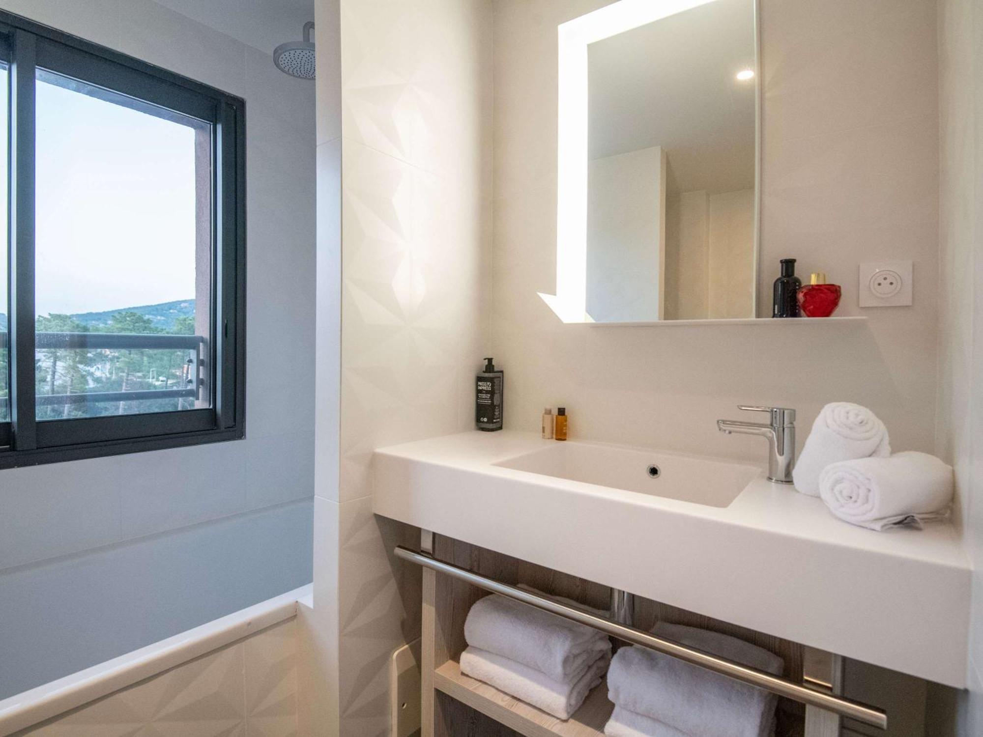 Ibis Styles Porto Vecchio Hotel Exterior foto