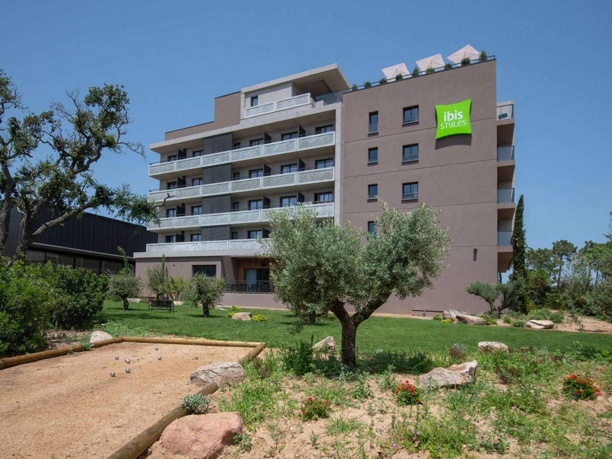 Ibis Styles Porto Vecchio Hotel Exterior foto